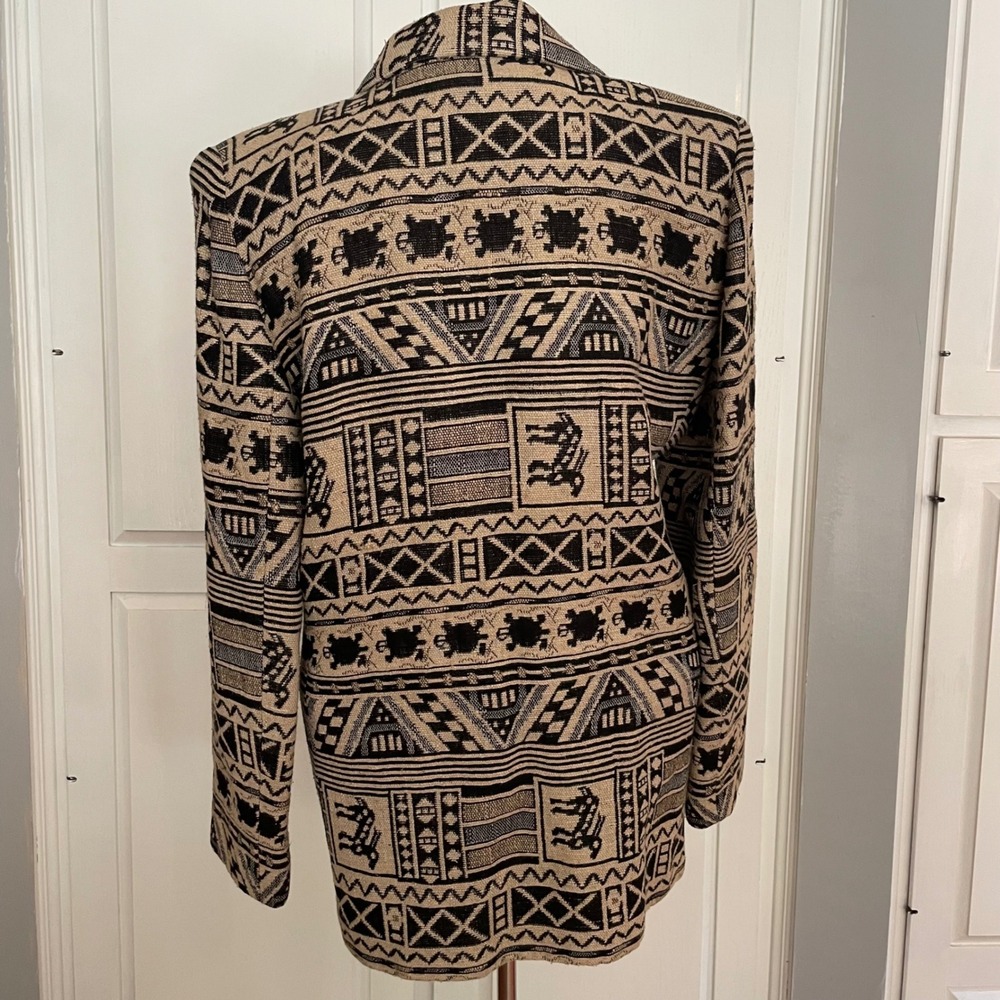 Karen Mikal Black and Tan Patterned Blazer - Picture 4 of 11